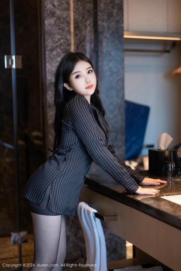 秀人网白洁Bessie - 黑丝美腿高清写真图  No.9410 [48PS]