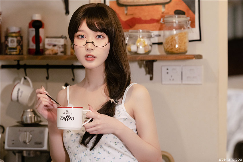 阿包也是兔娘cos甘雨 颜值身材觉得耐打耐看！ - 蓝宅社-蓝宅社